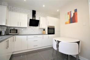 32, Rich Street, London E14 8AL