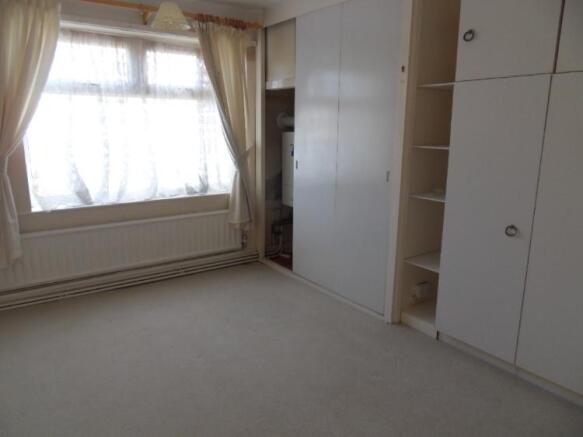 BEDROOM 2