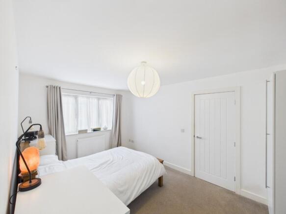 4 bed Semi-Detached for sale Image 8