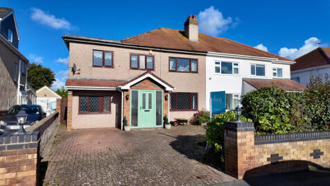 North Drive, Rhyl, LL18