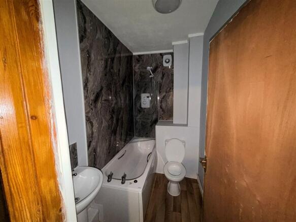 4 bed Block of Apartments for sale Image 5