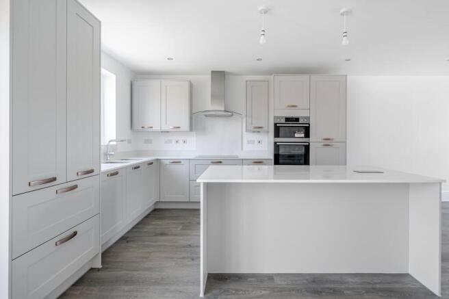 4 bed Detached for sale Image 6