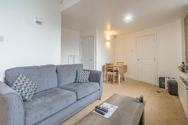 1 bed Flat for sale Image 6