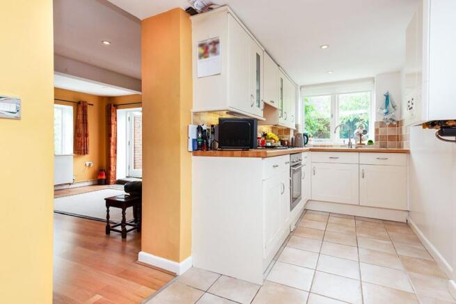 Kitchen / Dining Roo