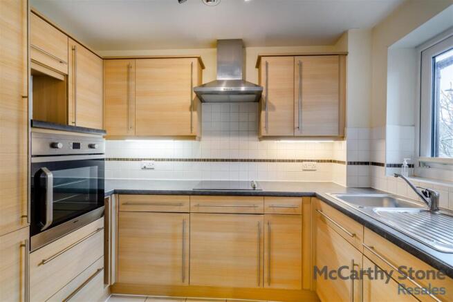 1 bed Apartment for sale Image 6