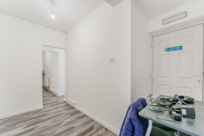 6 bed Block of Apartments for sale Image 7
