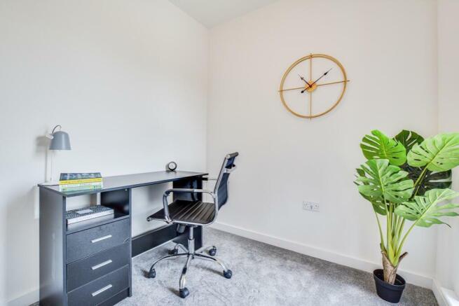 3 bed Terraced to rent Image 8