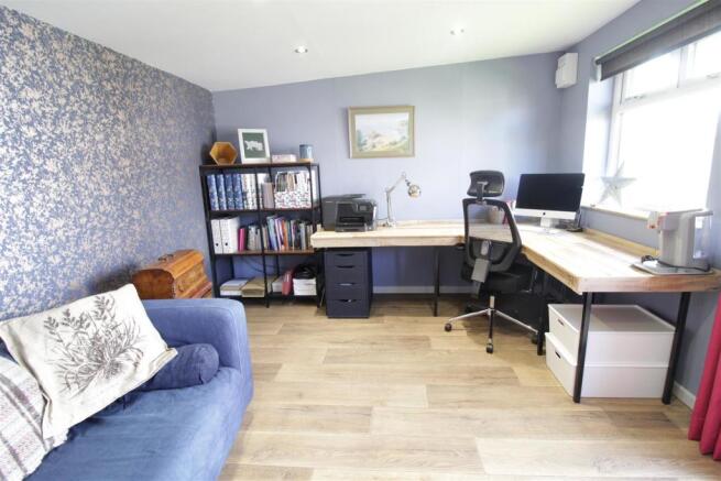 HOME OFFICE