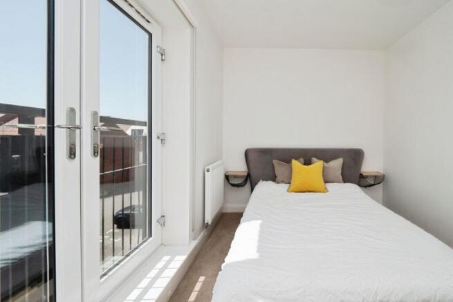 2 bed Flat for sale Image 8