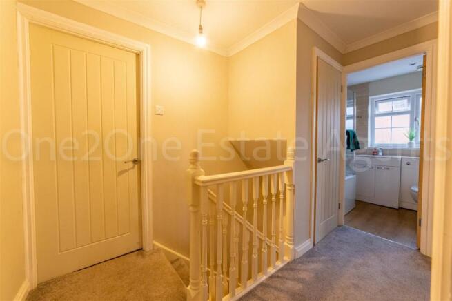 15 HENDRE COURT-8.jpg