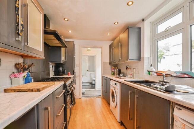 2 bed Terraced for sale Image 10