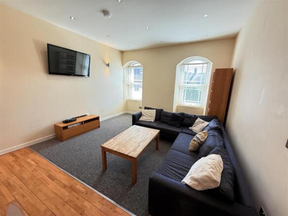 LV Flat 2.JPG