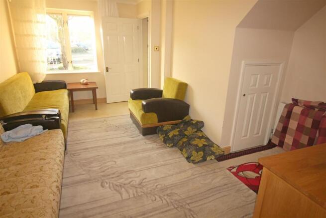 Living Room .jpg