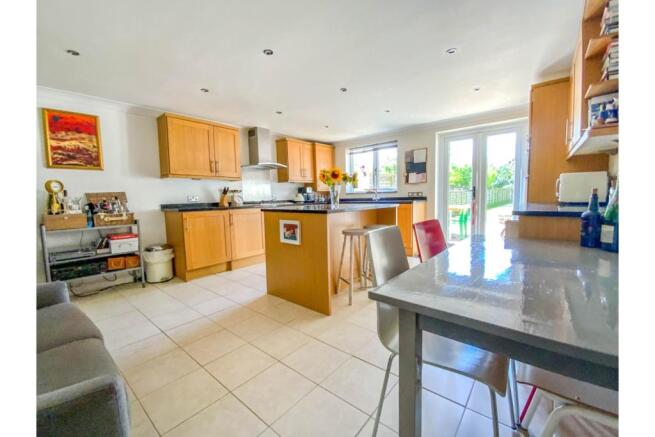 Kitchen/Dining Room