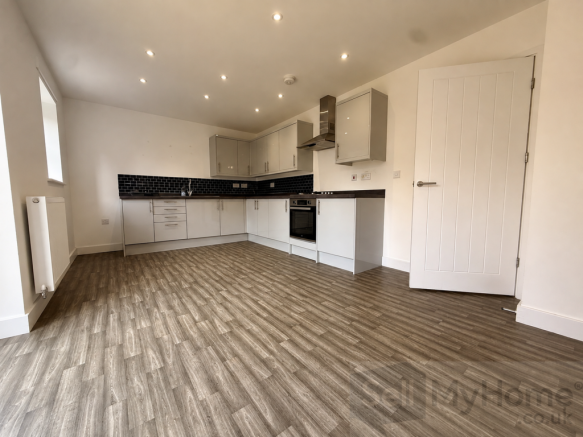 Kitchen / Dining