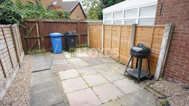 Photo 11