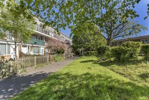 37, Rock Grove Way, London SE16 3UB