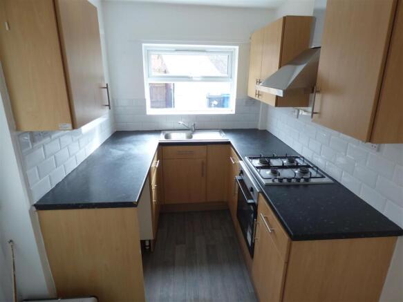 28 King Street - Kitch.JPG