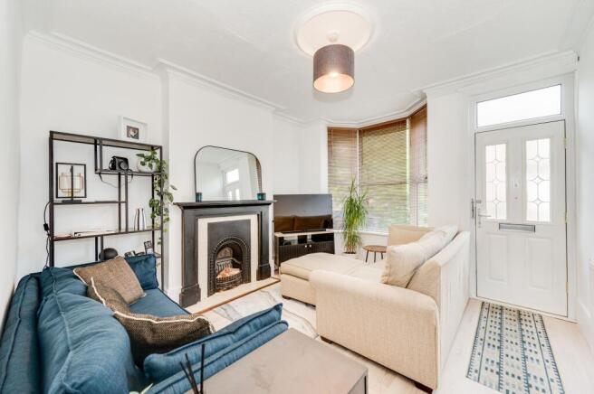 LIVING ROOM, KITCHEN AND DINER