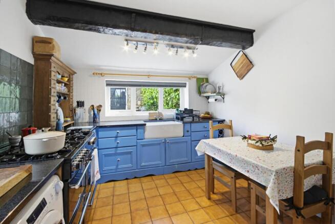 2 bed Cottage for sale Image 12