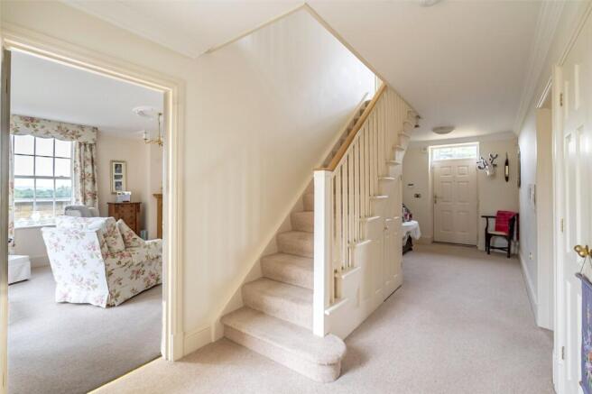 4 bed Detached for sale Image 9