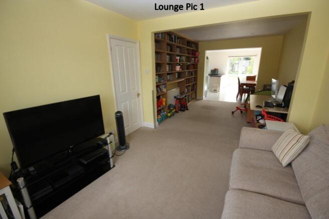 Lounge Pic 1