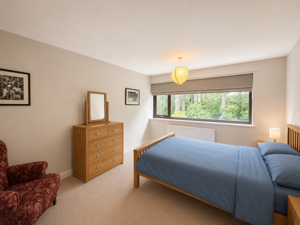 4 bed Detached for sale Image 12