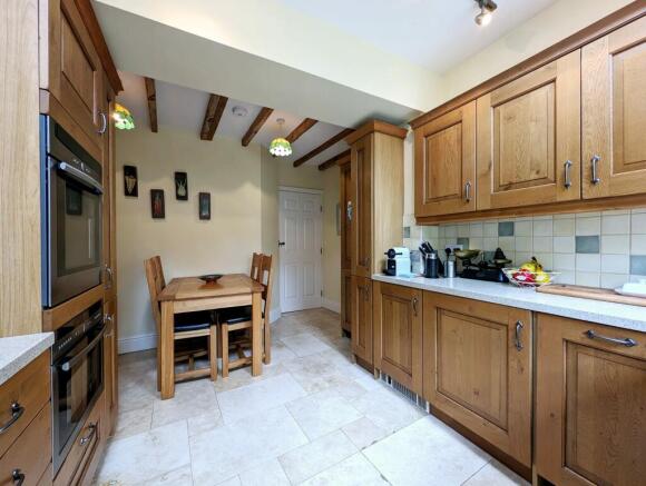 4 bed Terraced for sale Image 6