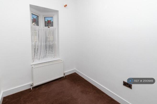 Single Bedroom - First Floor Front