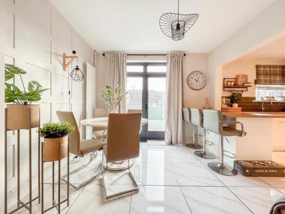 Kitchen/Dining Room