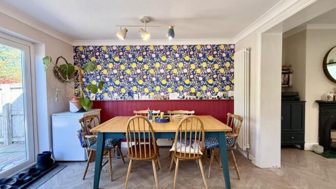 Kitchen/dining ro...