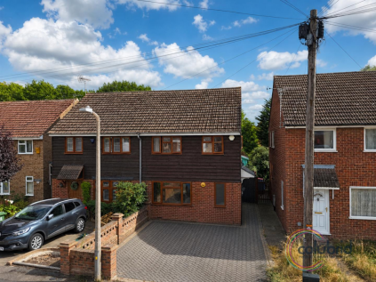 Lower Crescent, Linford