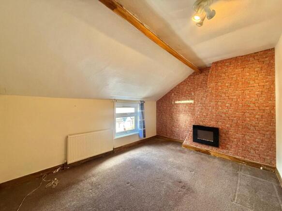 3 bed Terraced for sale Image 9