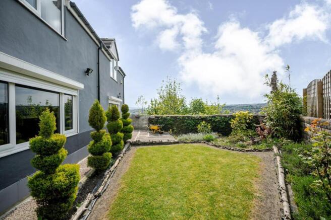 Bramleys Estate Agents - Cliffe End Road - Quarmby