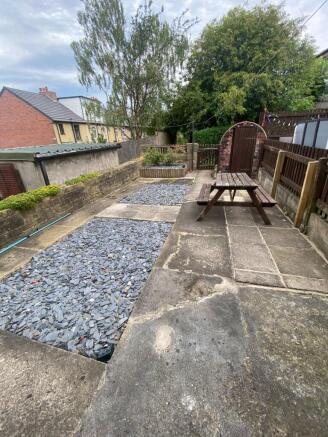 2 bed Terraced to rent Image 11