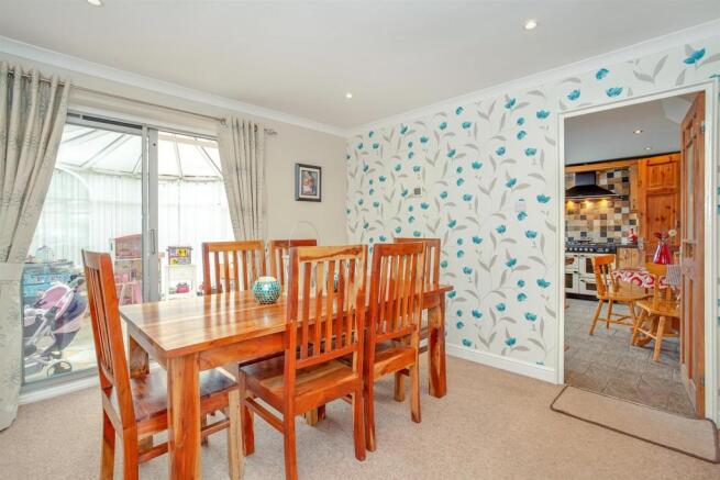 Dining Room 2.jpg