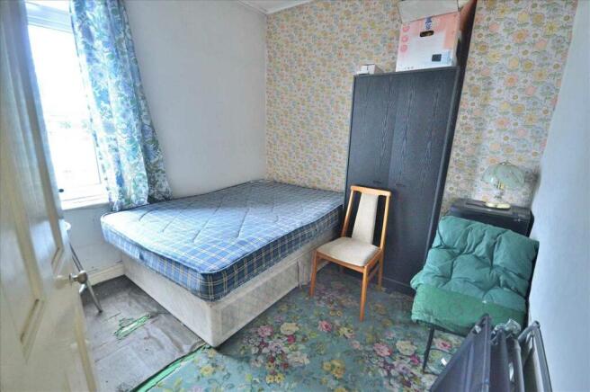 BEDROOM 2