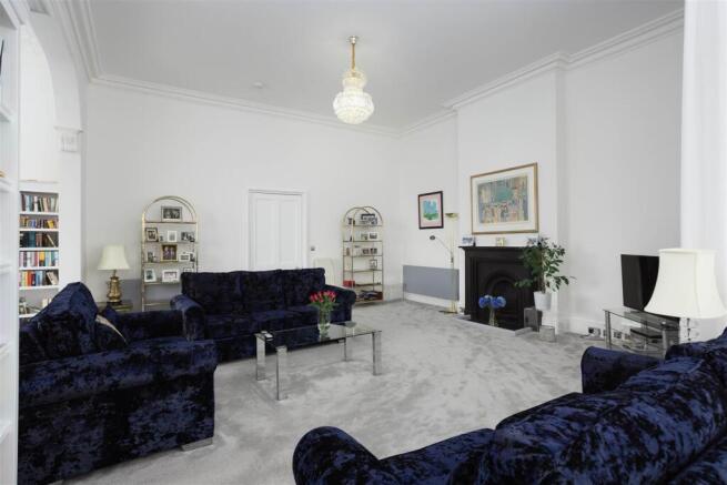 2 bed Apartment for sale Image 7