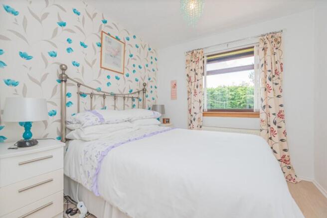 5. Bedroom (1).jpg
