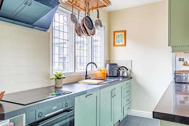 2 bed Apartment for sale Image 7