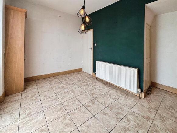 4 bed Terraced for sale Image 6