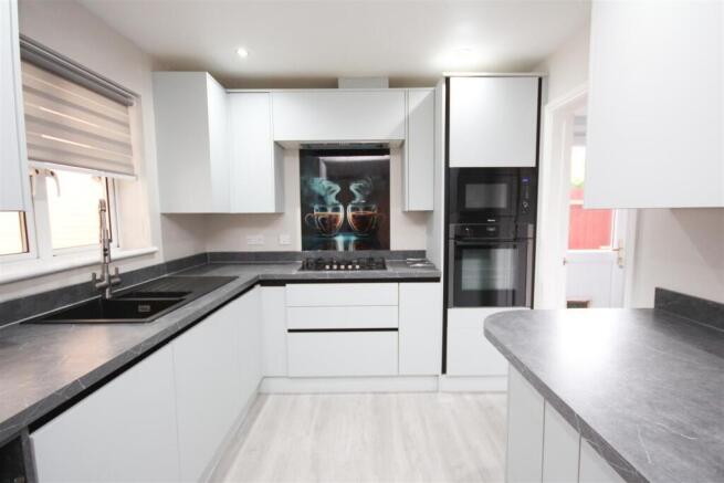 kitchen 1.JPG