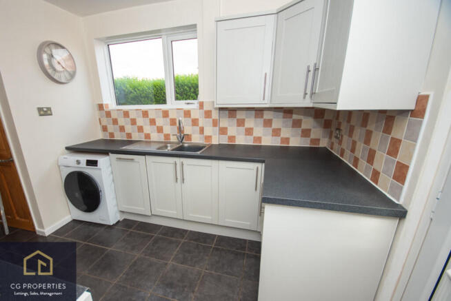 3 bed Semi-Detached for sale Image 5