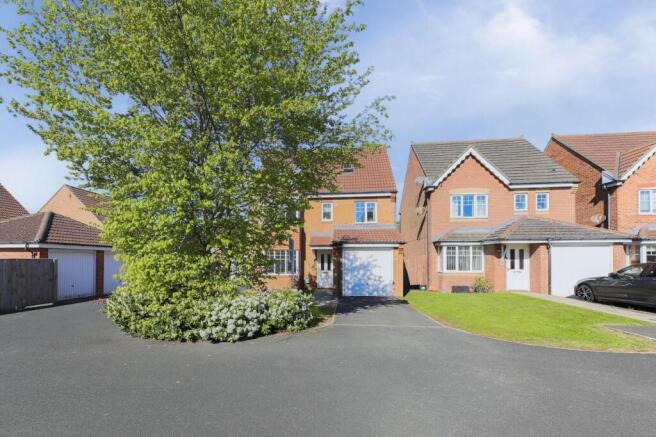 5-bed house on The Limes, West Moor, NE12, £300,000