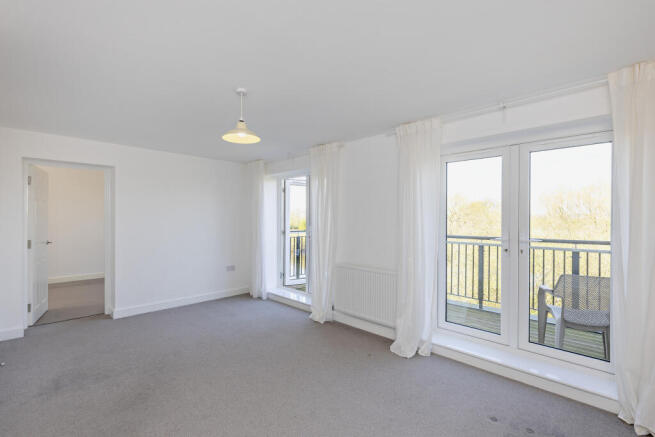 4 bed Link Detached House for sale Image 7
