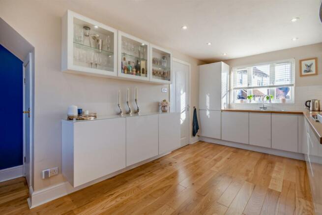 8578331-interior18-800.jpg