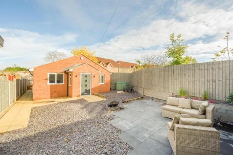 Junction Road, Audnam, Stourbridge, DY8 4YJ