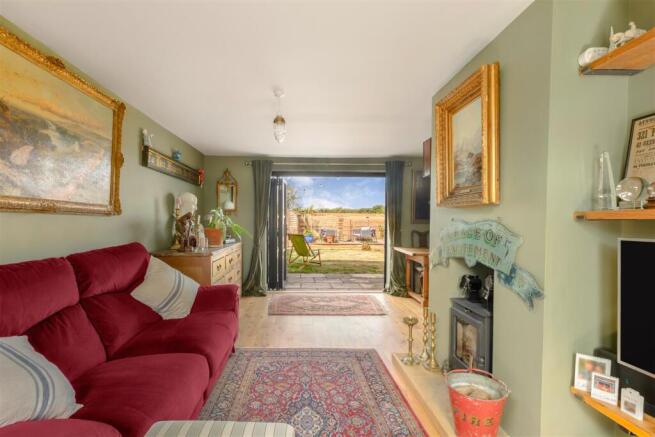 4 Astral Row, Greatworth-13.jpg
