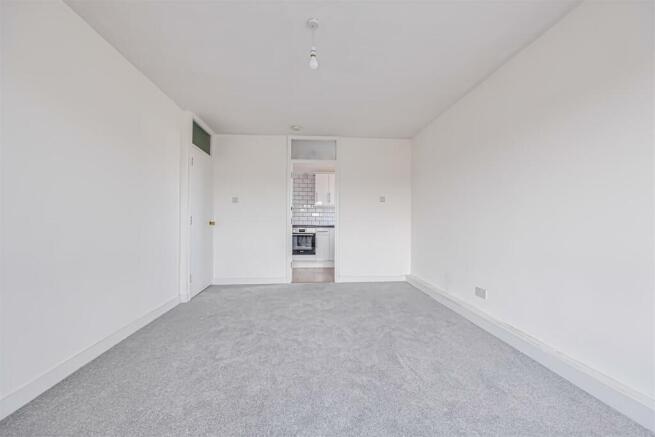 flat-station-approach-cheam-216.jpg