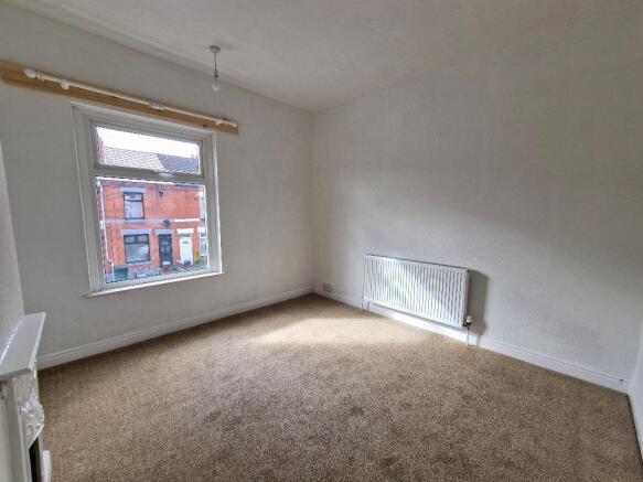 Front Bedroom.jpg